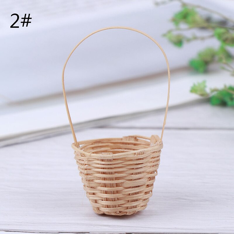 Hot sale Mini 1/12 Cute Dollhouse Rattan Iron Frame Frame Hand-woven Vegetable Food Storage Basket Dolls Miniature Decoration