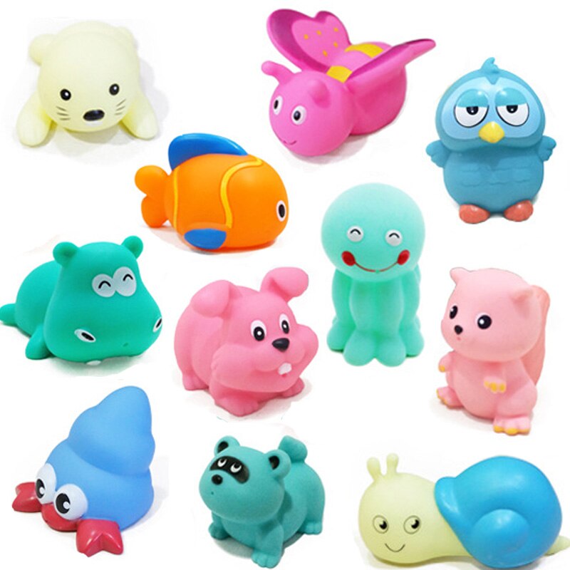 8pcs/lot Soft Rubber Vehicle Car Boat model Water Spraying Toys cartoon animal fish Squeeze Sound  Beach Bathroom baby Toys